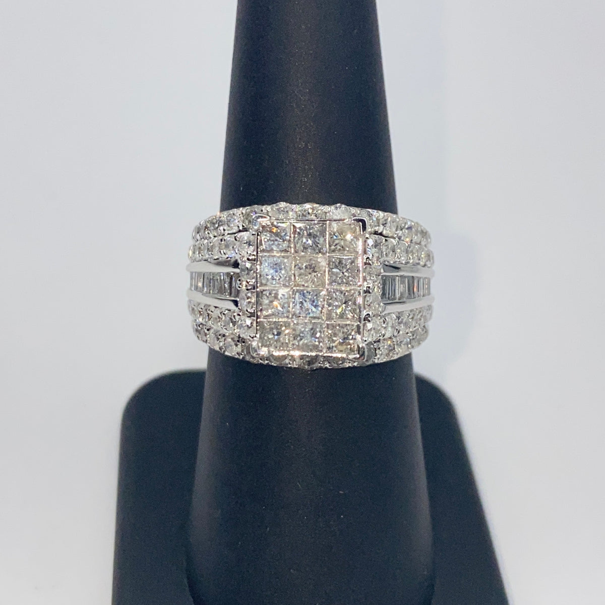 10K Gold Rectangle Princess Cut Diamond Baguette Ring - additional product view 5