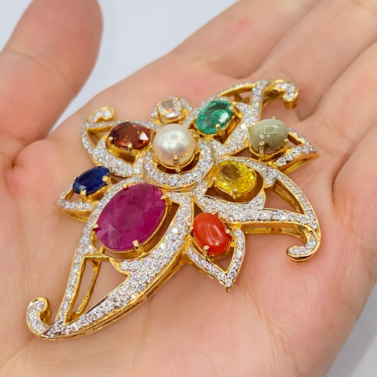14K Gold Florish Gemstone VVS Diamond Pendant - additional product view 5