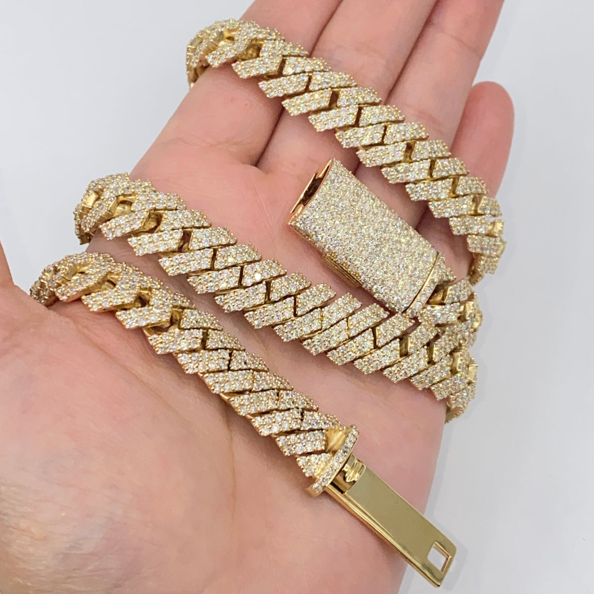 10K Gold 12mm Cuban Link Diamond Chain 22 in - additional product view 3