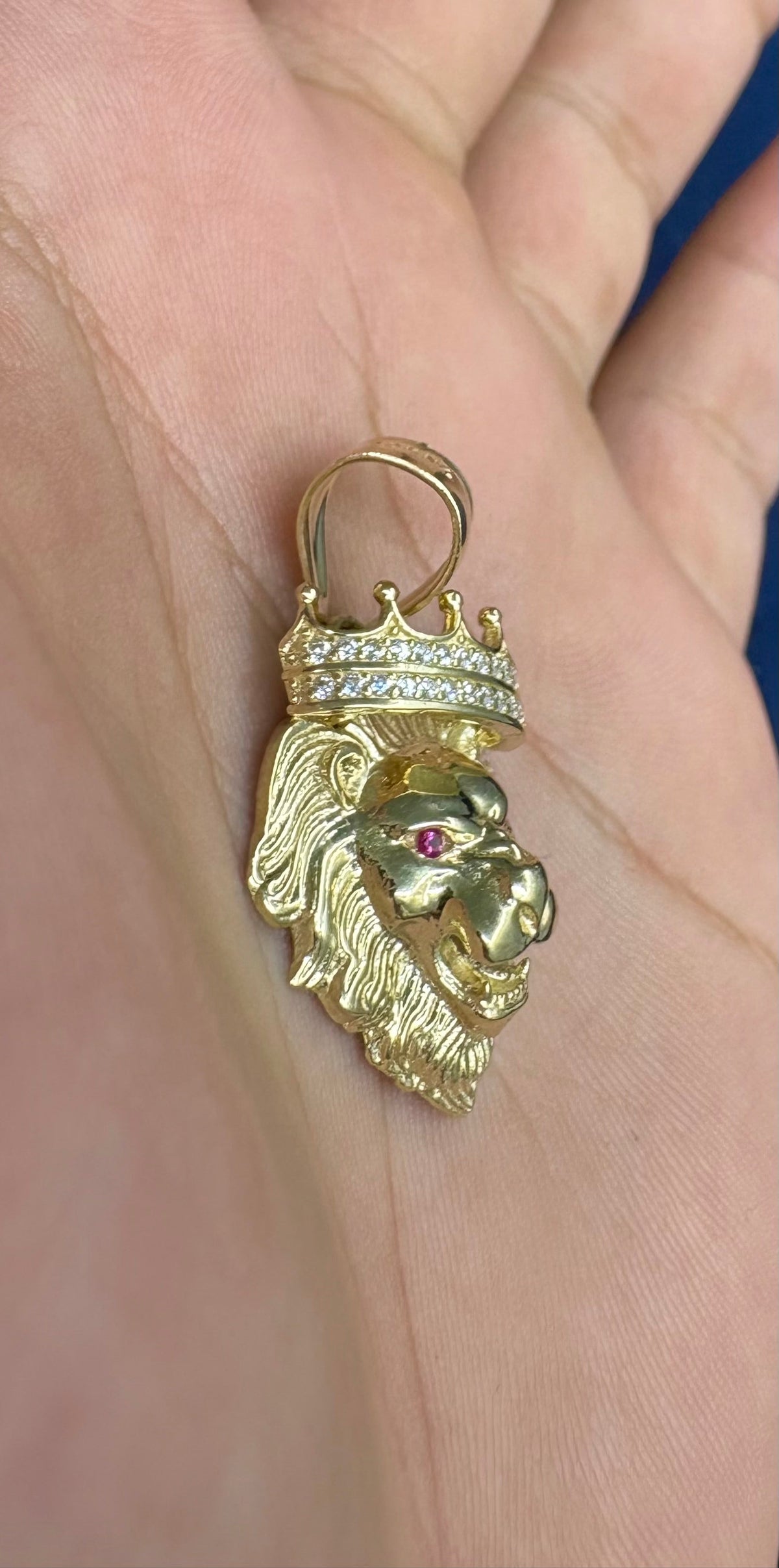 10K Gold Lion Head Pendant - additional product view 4