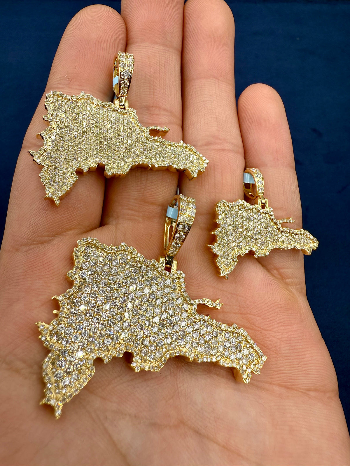14K Gold Dominican Republic Diamond Pendant - additional product view 7