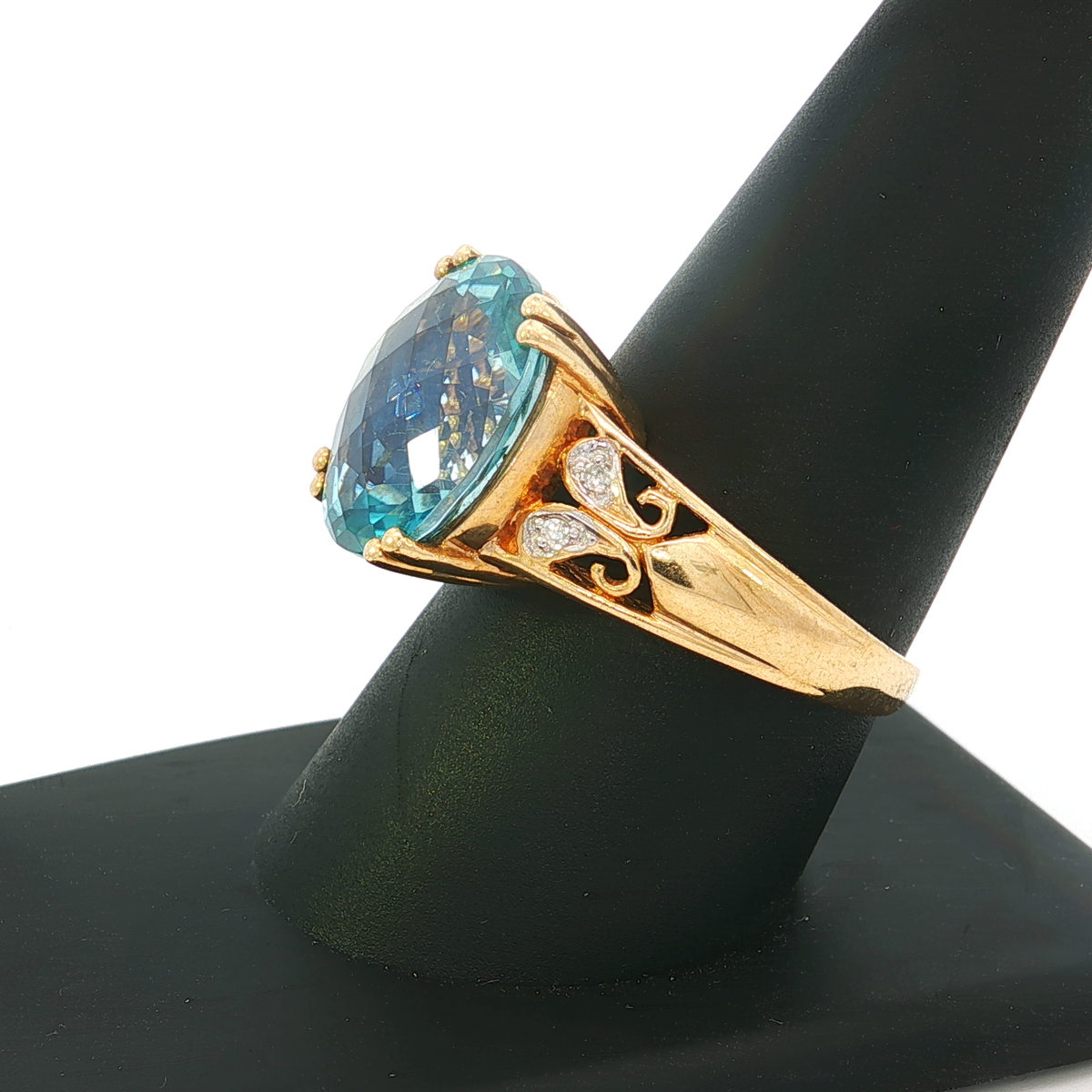 10K Yellow Gold Cocktail Diamond Ring with Oval Aquamarine Cabochon - additional product view 3