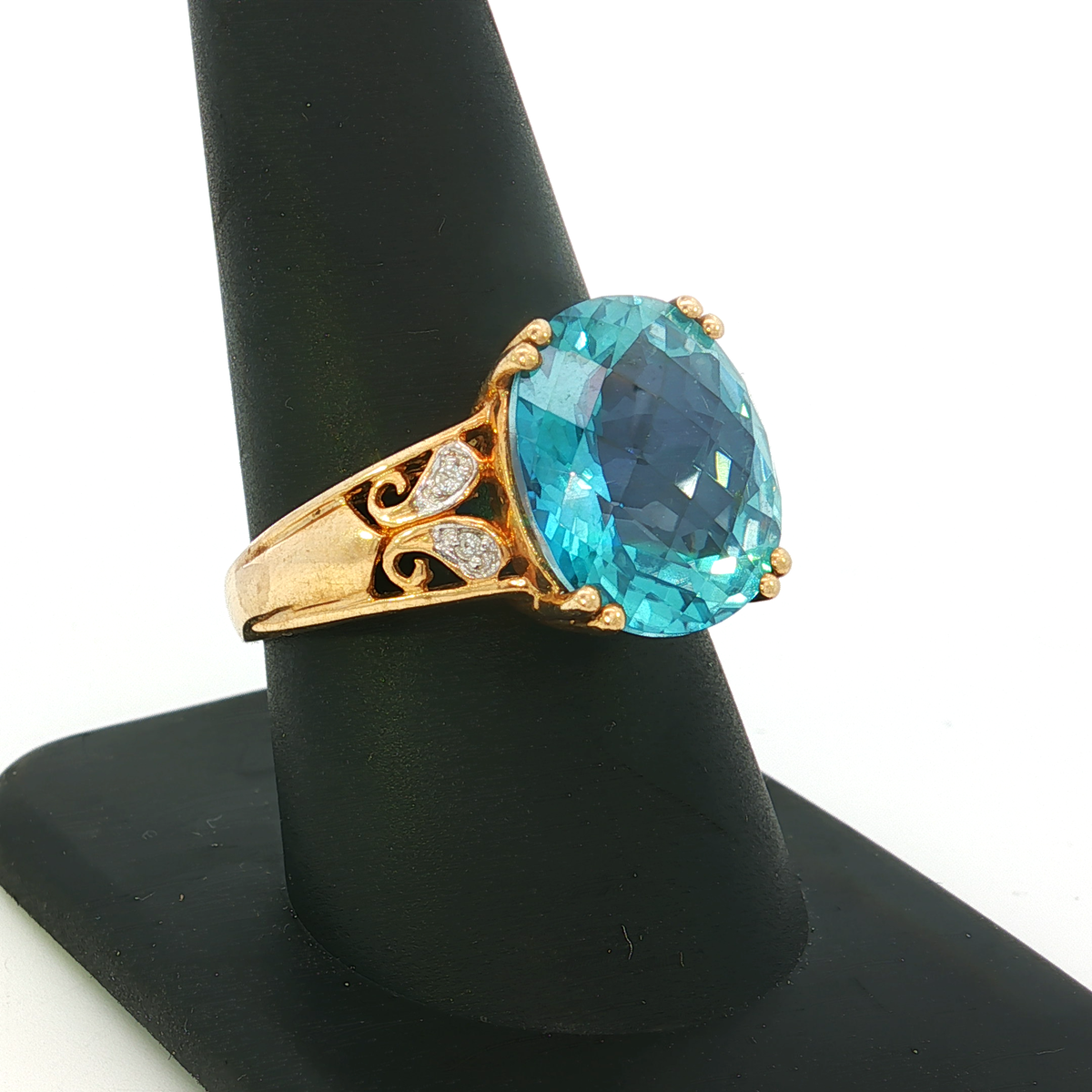 10K Yellow Gold Cocktail Diamond Ring with Oval Aquamarine Cabochon - additional product view 4