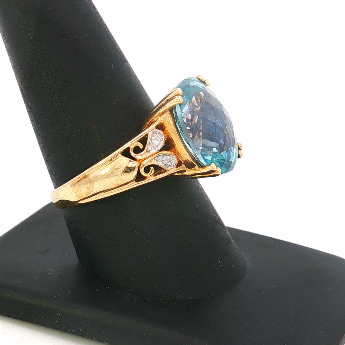 10K Yellow Gold Cocktail Diamond Ring with Oval Aquamarine Cabochon - additional product view 5
