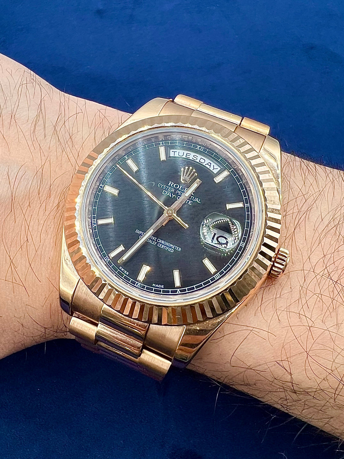 18K Rolex Day-Date Presidential 41mm Rose Gold - additional product view 5