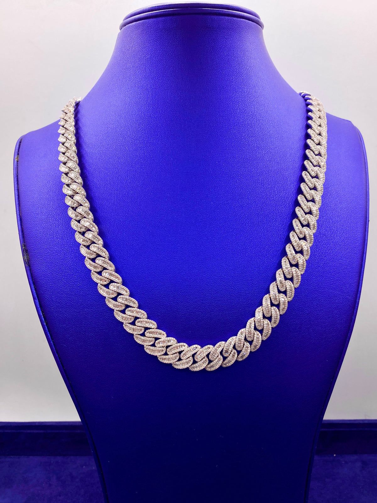 10K 12.5mm White Gold Baguette Cuban Diamond Chain 22 in - additional product view 2