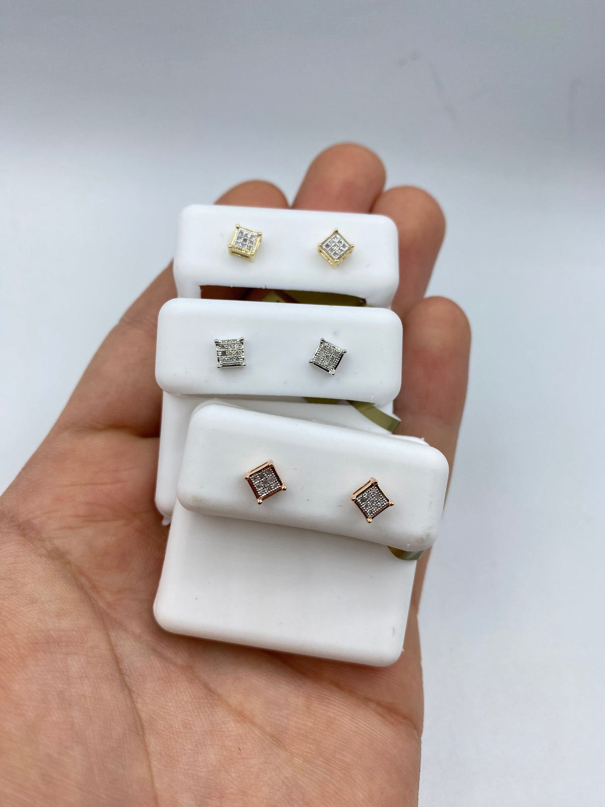 10K Gold Castle Flat Studded Diamond Earring - additional product view 3