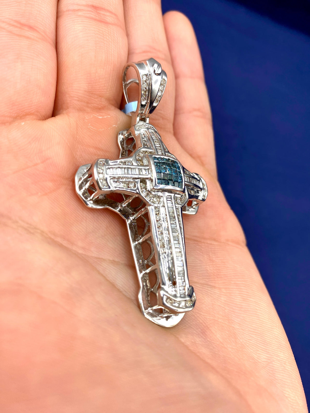 14K White Gold Aqua Cross Diamond Pendant - additional product view 4