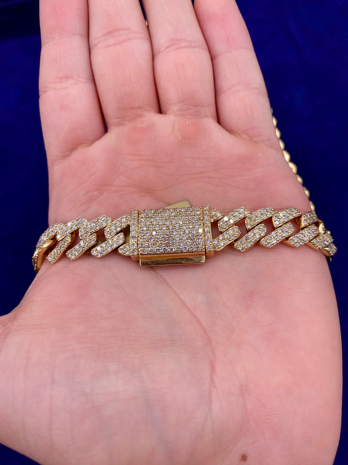 10K Gold 13mm Diamond Cuban Chain 22 in - additional product view 5