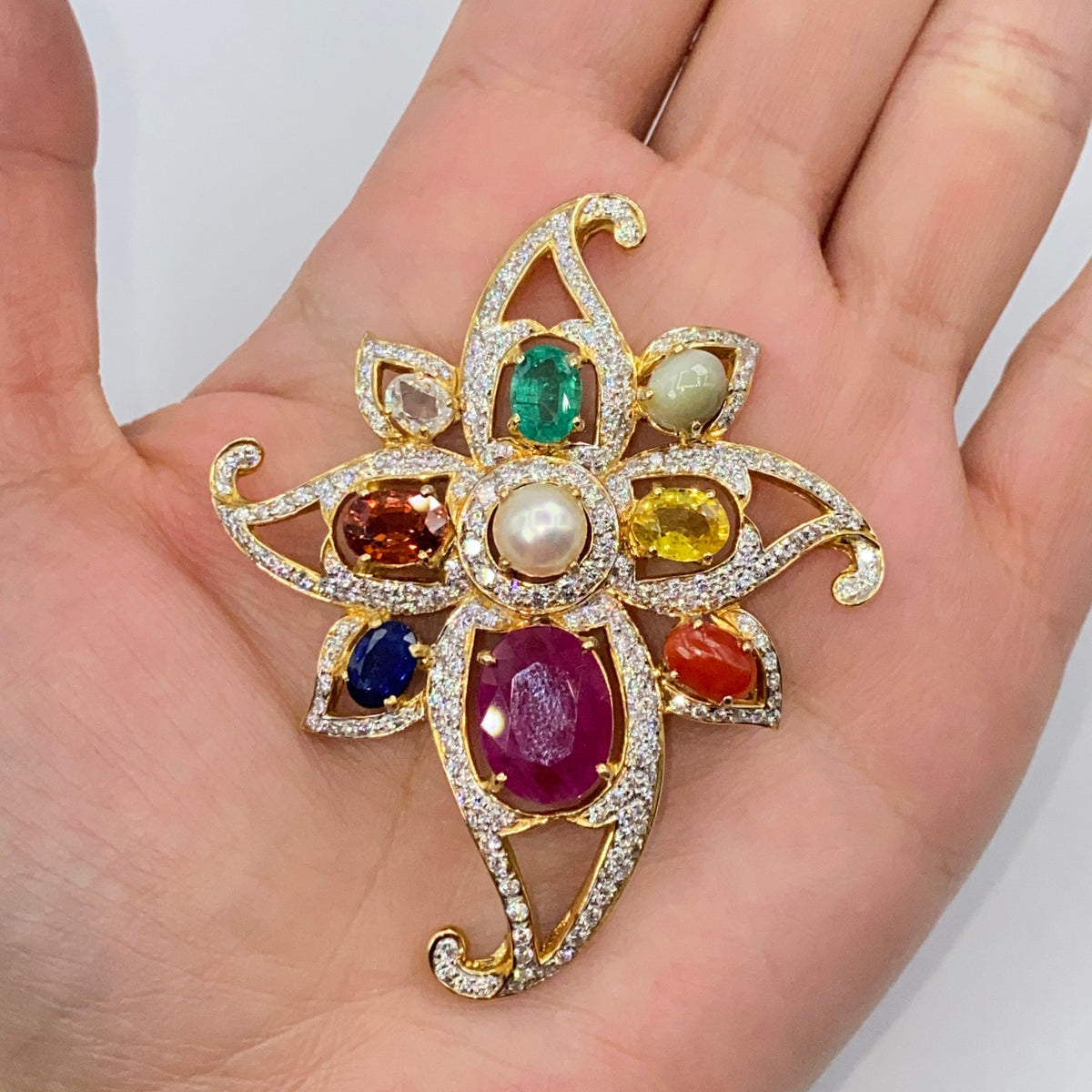 14K Gold Florish Gemstone VVS Diamond Pendant - additional product view 2