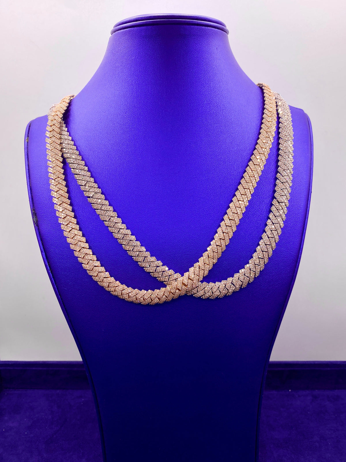 10K Gold 10.5mm Diamond Cuban Chain 22 in - additional product view 7