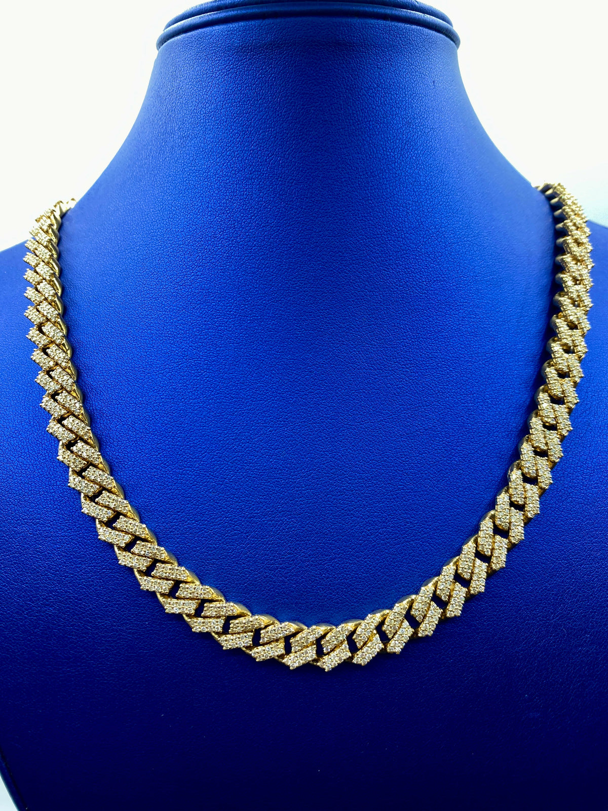 14K Gold Jumbo Diamond Cuban Chain 10mm - additional product view 2