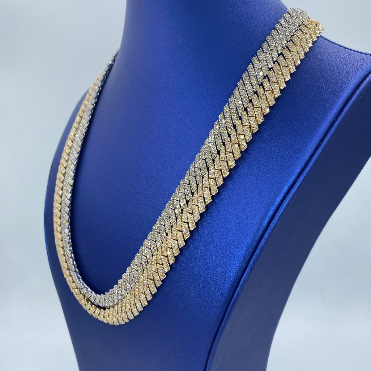 10K Gold 10.5mm Cuban Link Diamond Chain 22 in - additional product view 5