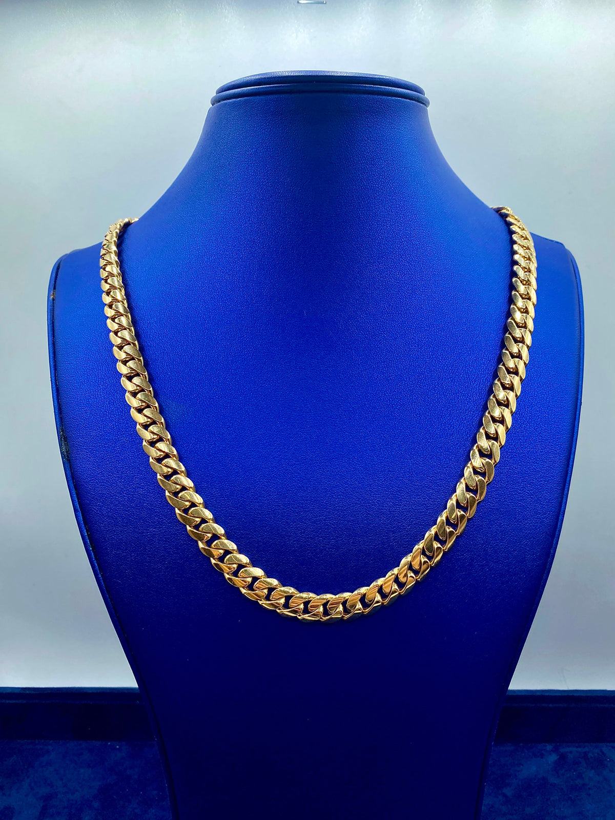 14K Gold Cuban Link Chain 9.7mm 22I - additional product view 2