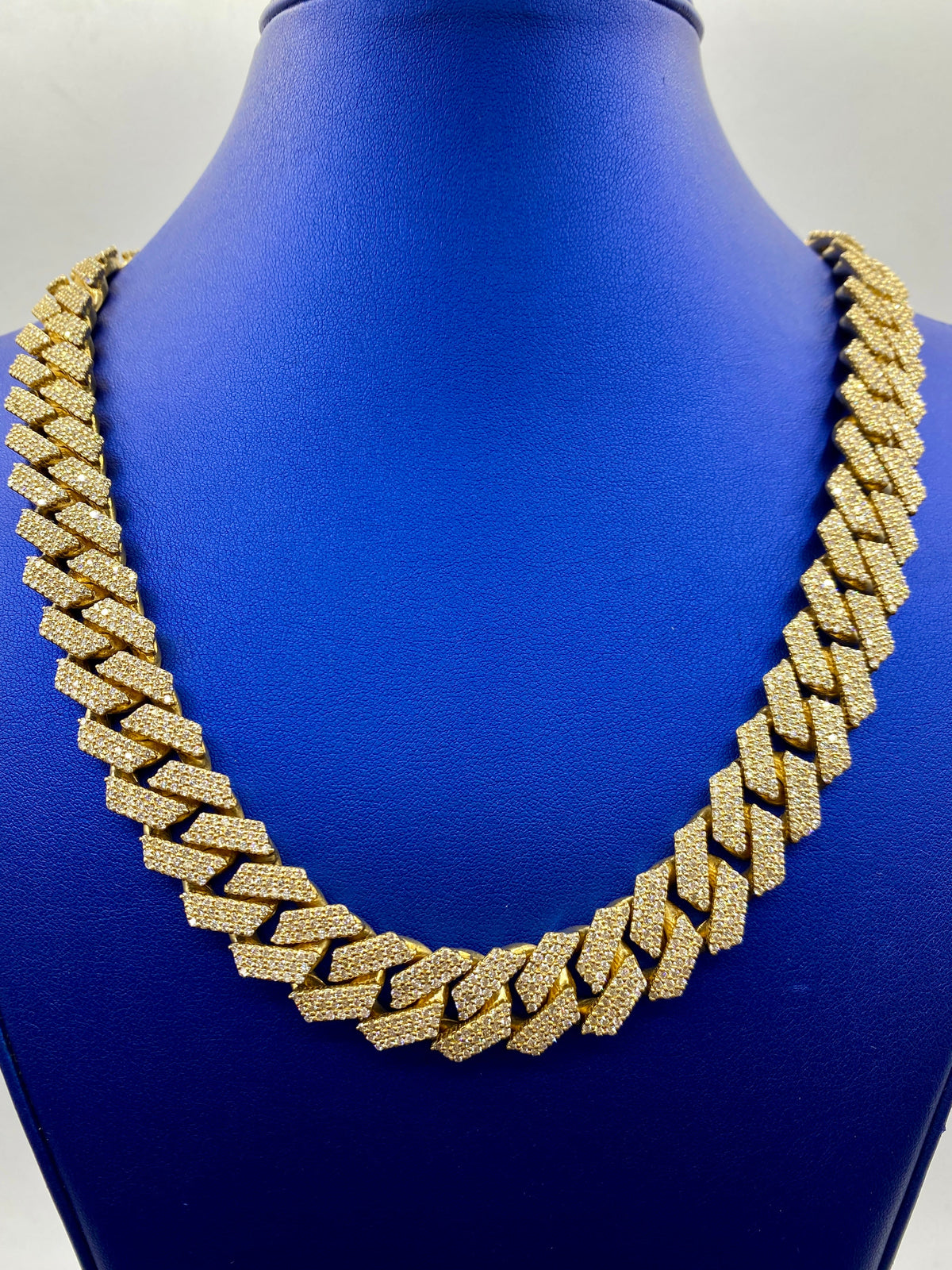 14K Gold Jumbo Diamond Cuban Chain 16.5mm - additional product view 2