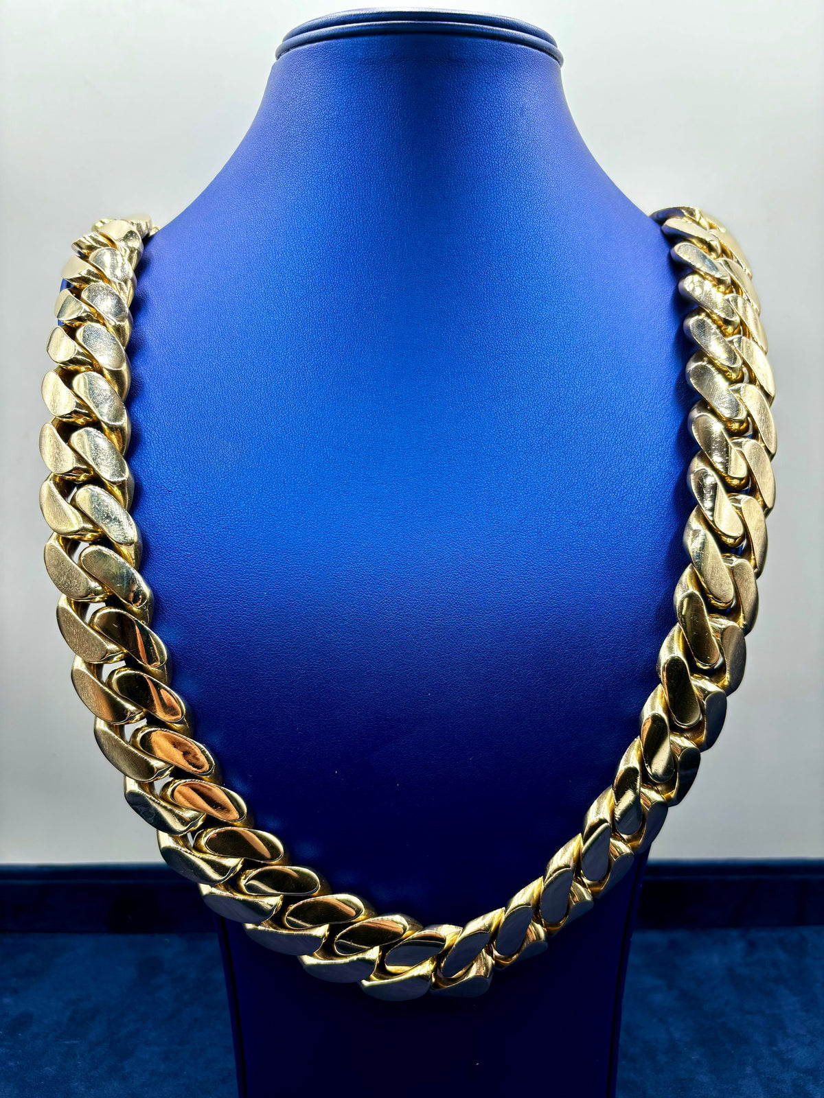 14K Solid Gold Cuban Chain 25M 32I - additional product view 2