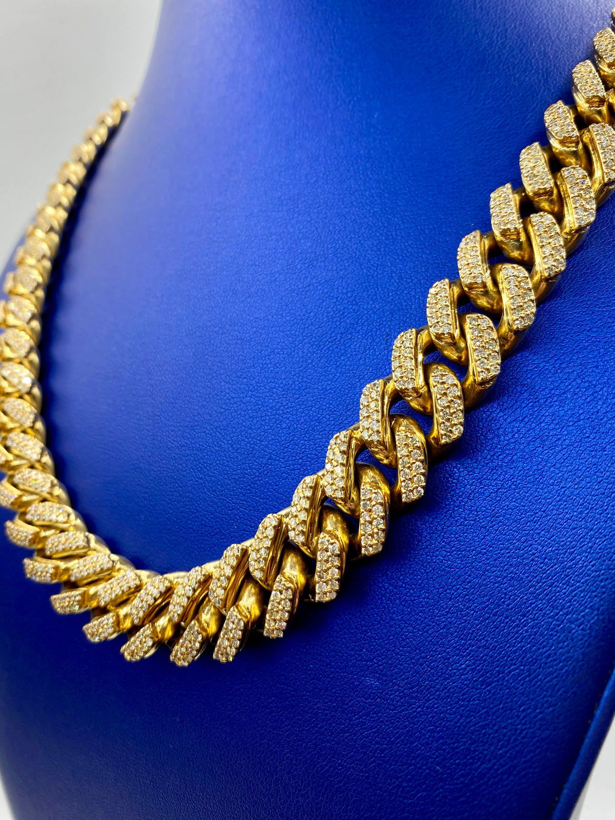 14K Gold Jumbo Diamond Cuban Chain 16mm - additional product view 5