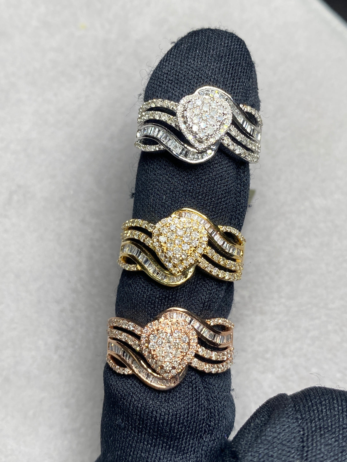 10K Gold Elegant Heart Diamond Ring - additional product view 2