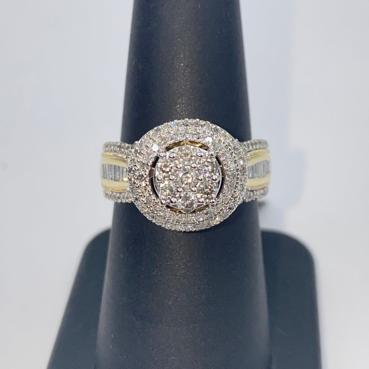 10K Gold Circle Large Stones Center Diamond Baguette Engagement Ring - additional product view 5