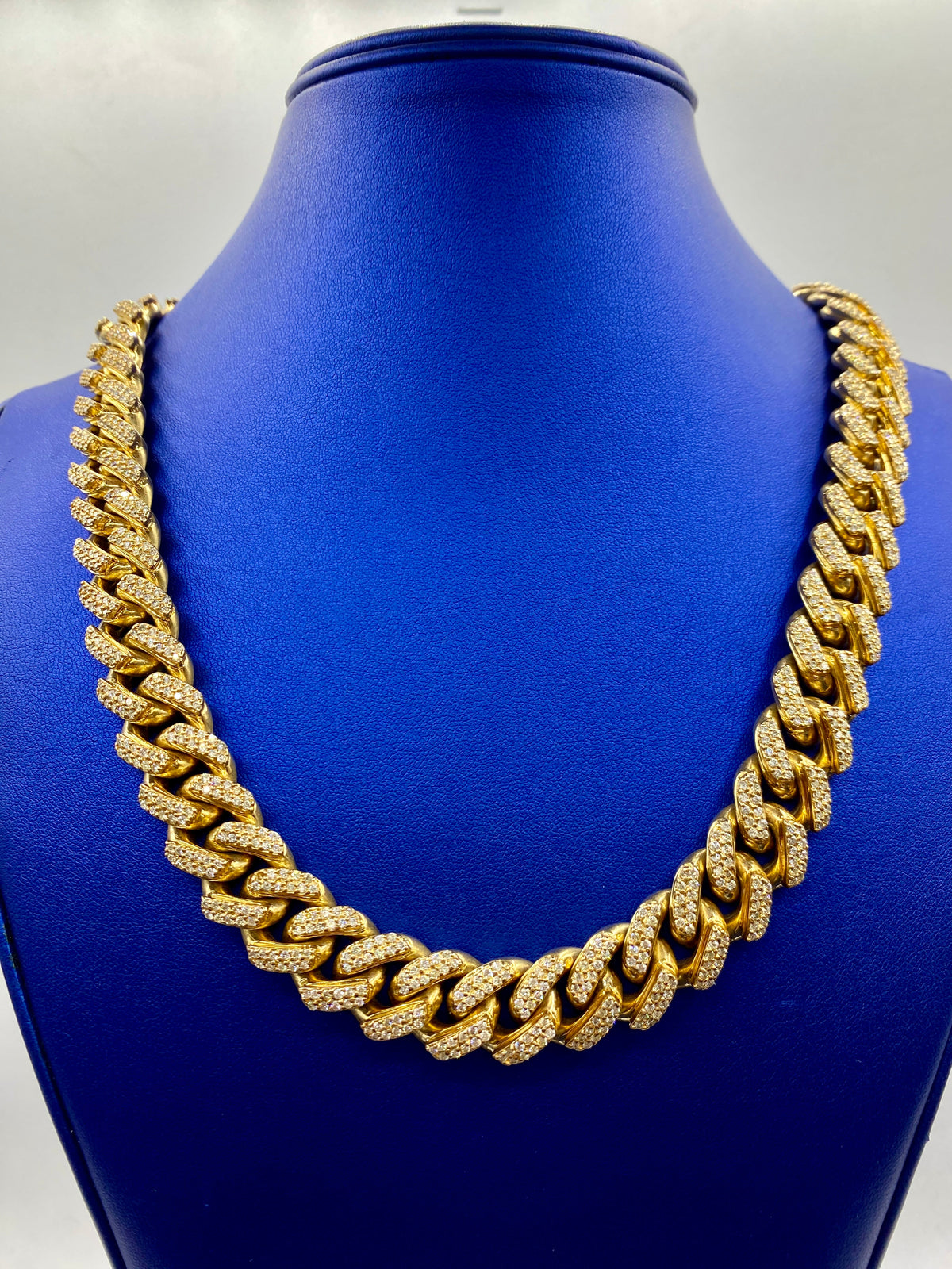 14K Gold Jumbo Diamond Cuban Chain 16mm - additional product view 2