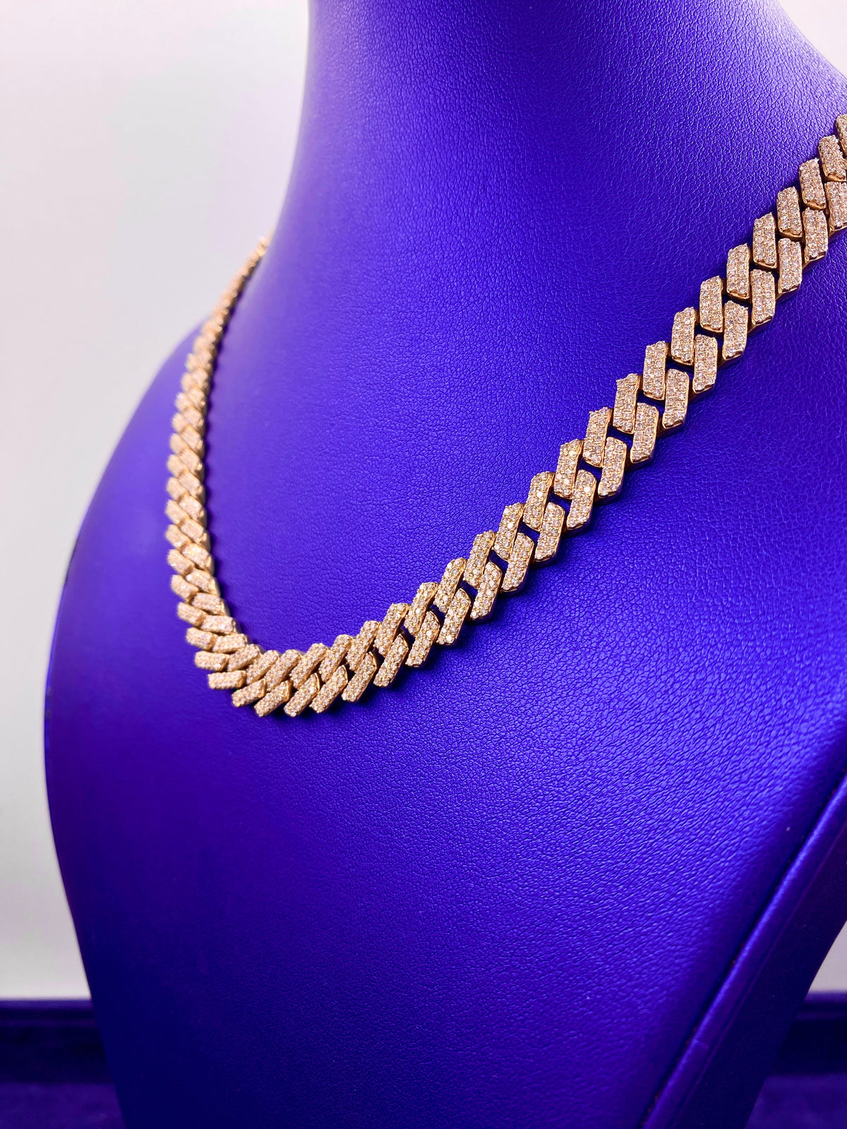 10K Gold 10mm Diamond Cuban Chain 18 in - additional product view 3