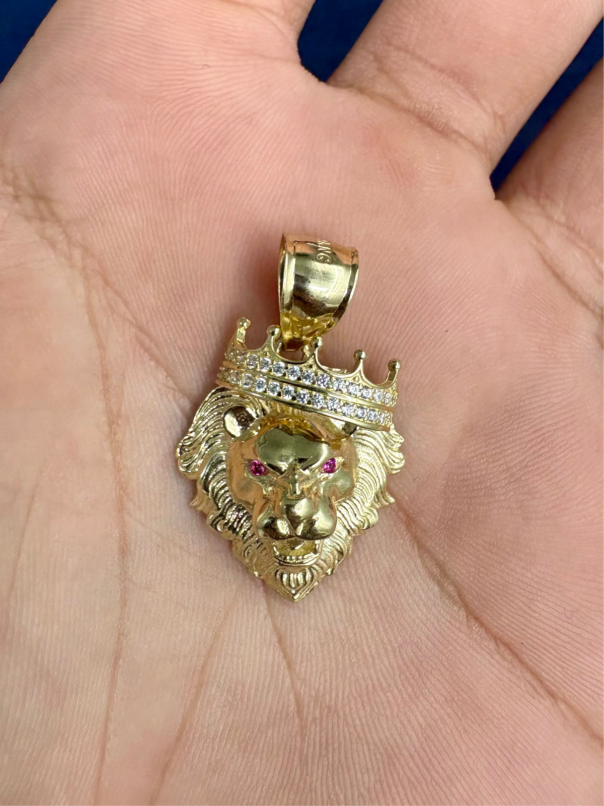10K Gold Lion Head Pendant - additional product view 2