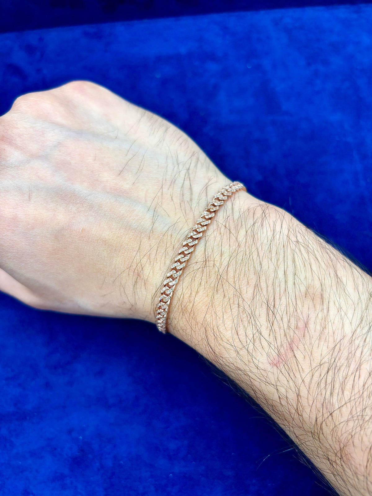 10K Gold 4.5mm Diamond Cuban Link Bracelet 7 in in rose gold - close-up product photo