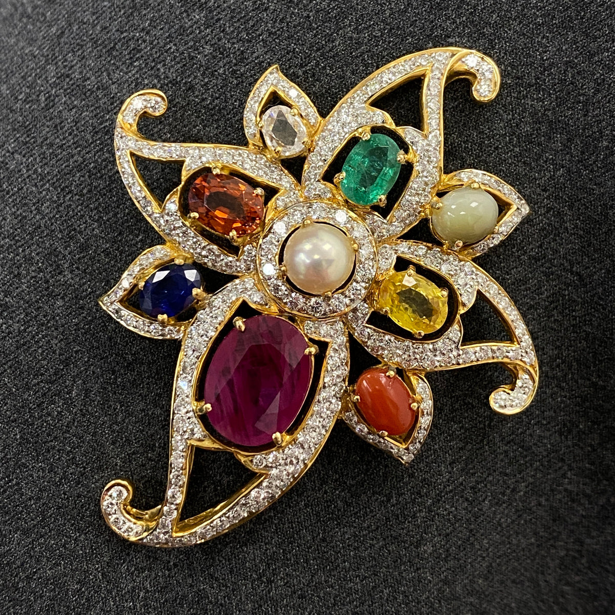 14K Gold Florish Gemstone VVS Diamond Pendant - additional product view 3