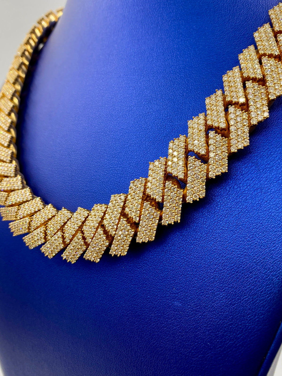 14K Gold Jumbo Diamond Cuban Chain 19mm - additional product view 4
