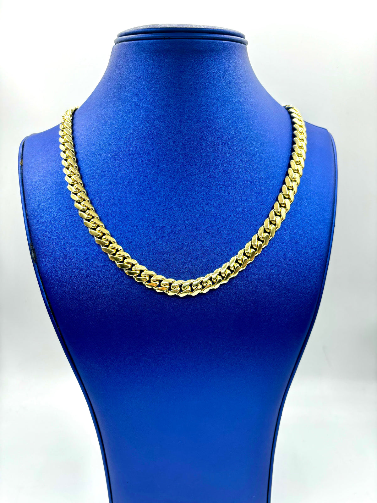 14K Solid Gold Cuban Chain 9.3mm 22in - additional product view 2