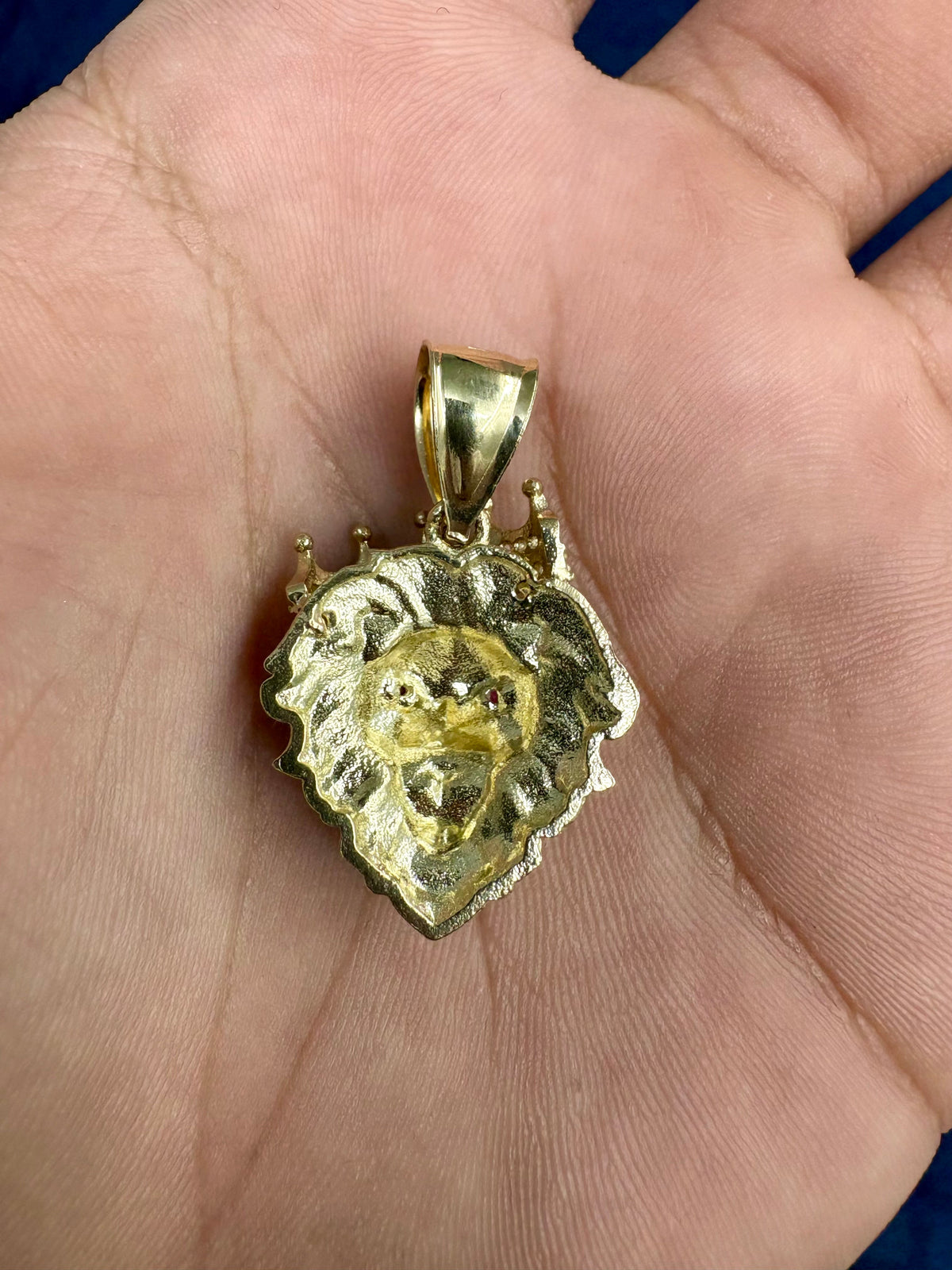 10K Gold Lion Head Pendant - additional product view 6