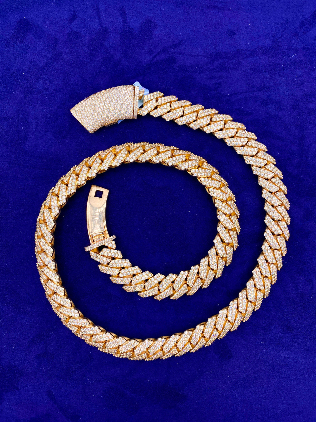 14K Gold Jumbo Diamond Cuban Link Chain 14.8mm - additional product view 4