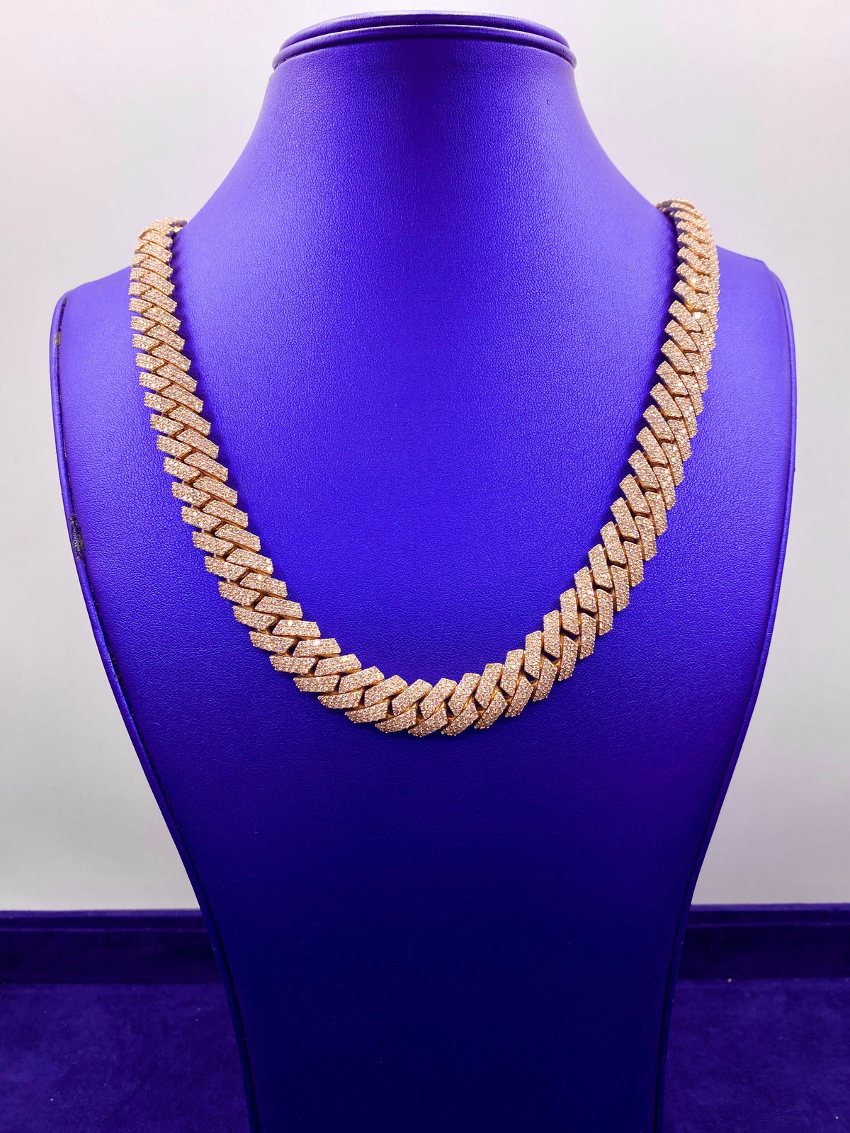 10K Gold 13.5mm Diamond Cuban Chain 22 in - additional product view 2