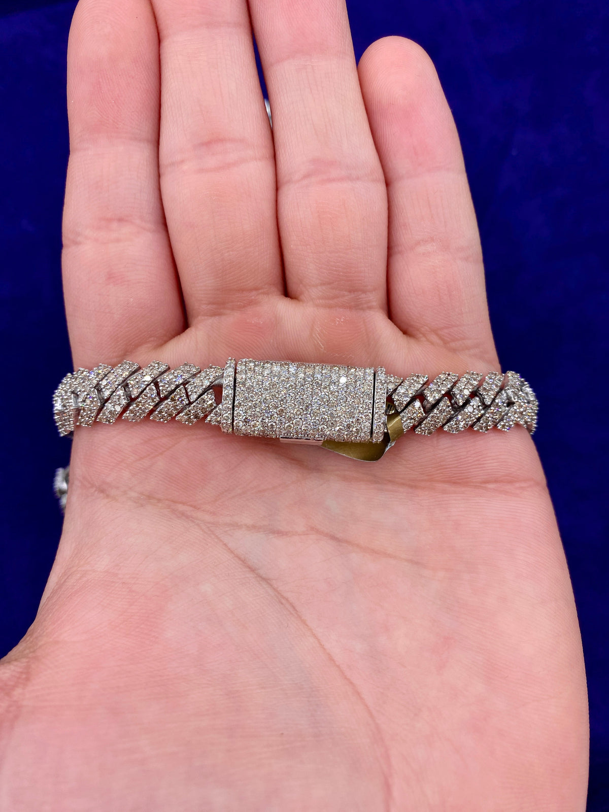 10K Gold 10.5mm Diamond Cuban Chain 22 in - additional product view 8
