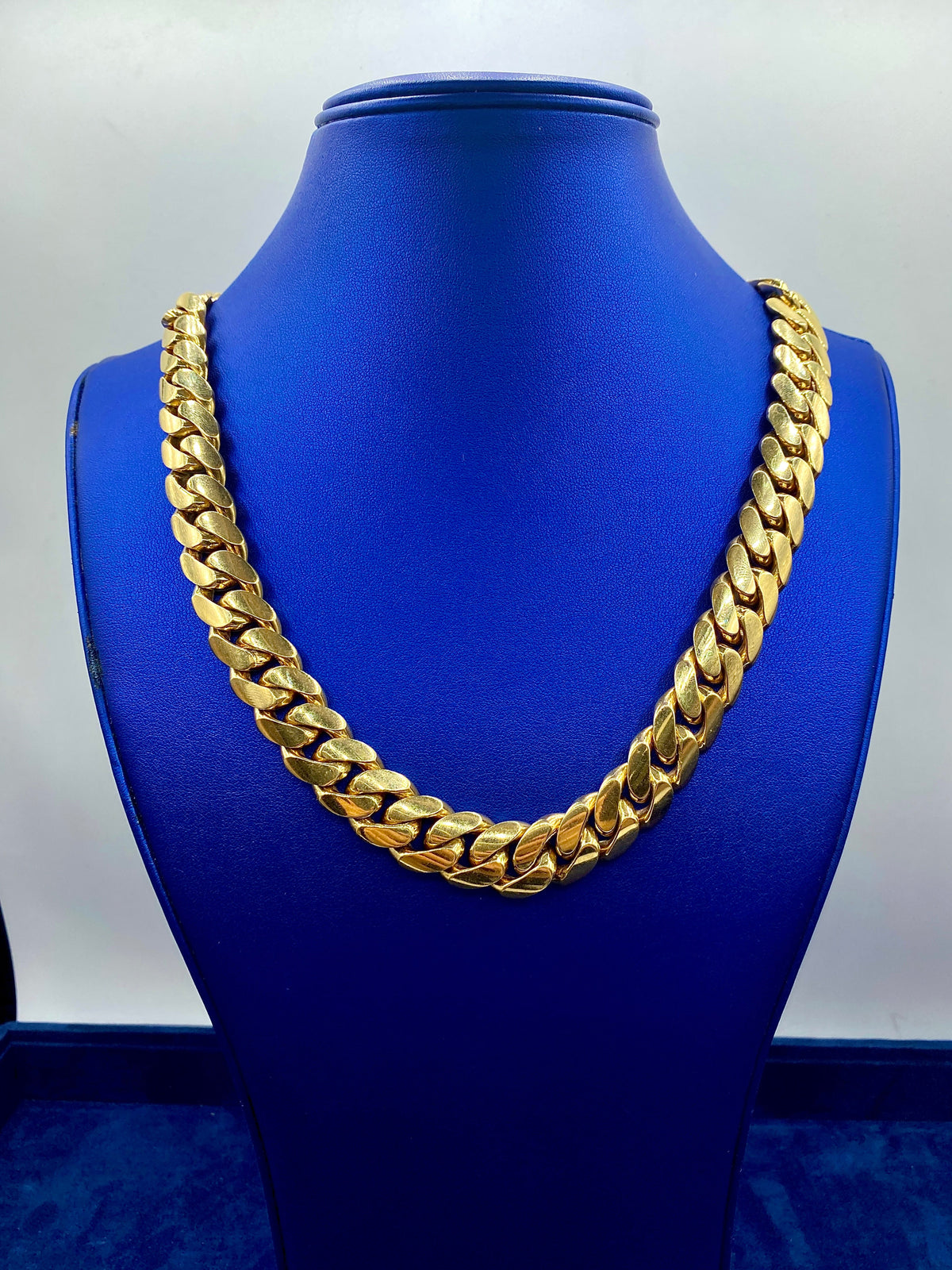 14K Solid Gold Cuban Chain 15.5mm 22 in - additional product view 2
