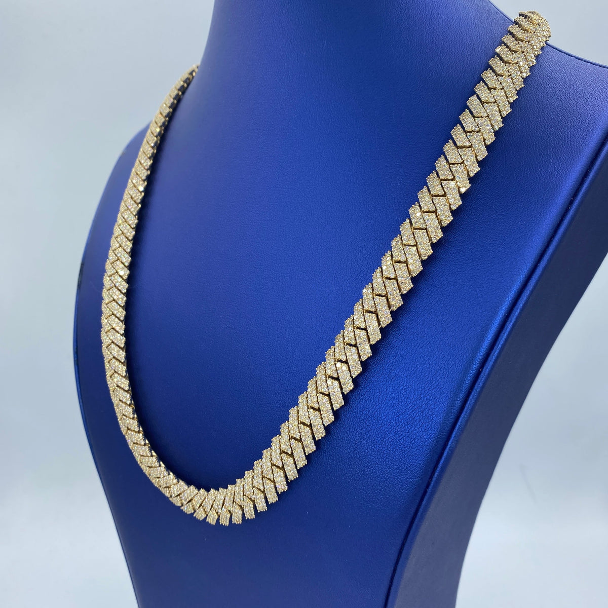10K Gold 12mm Cuban Link Diamond Chain 22 in - additional product view 4
