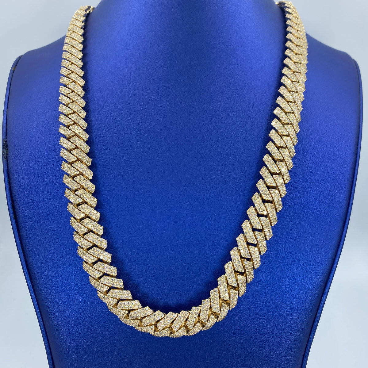 10K Gold 13.5mm Cuban Link Diamond Chain 22 in - additional product view 2