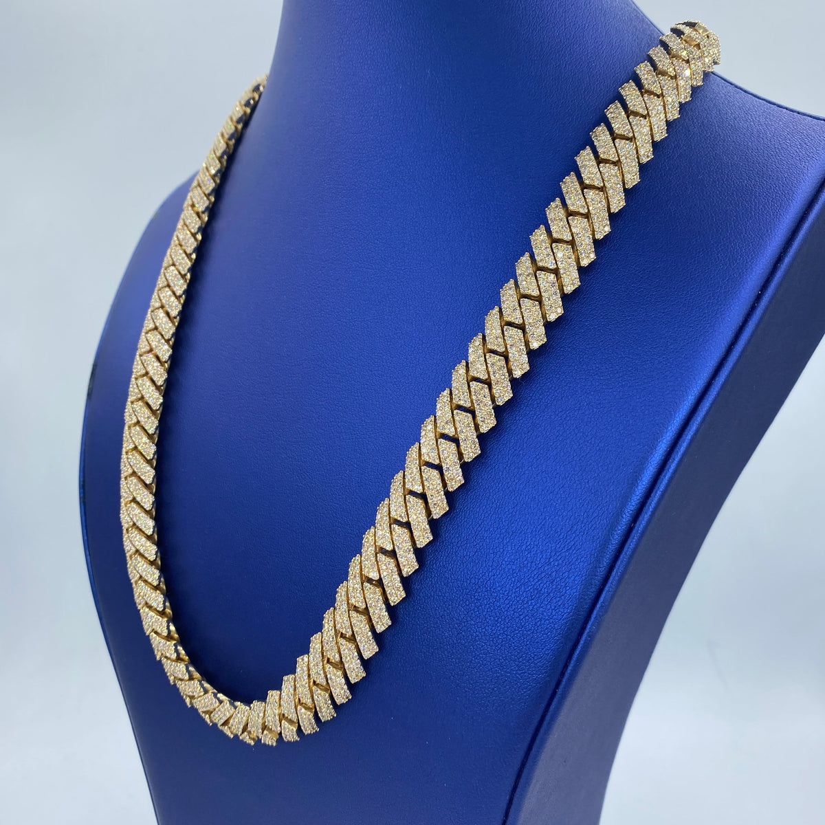10K Gold 13.5mm Cuban Link Diamond Chain 22 in - additional product view 4