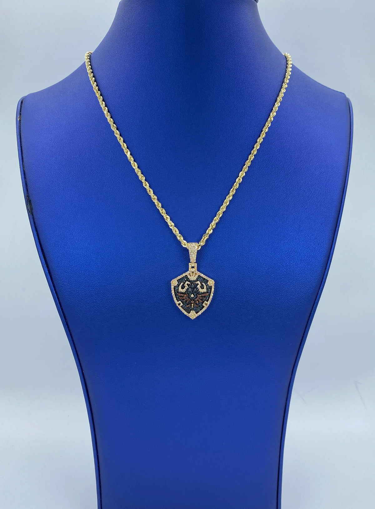 Diamond Link Shield Pendant - additional product view 5