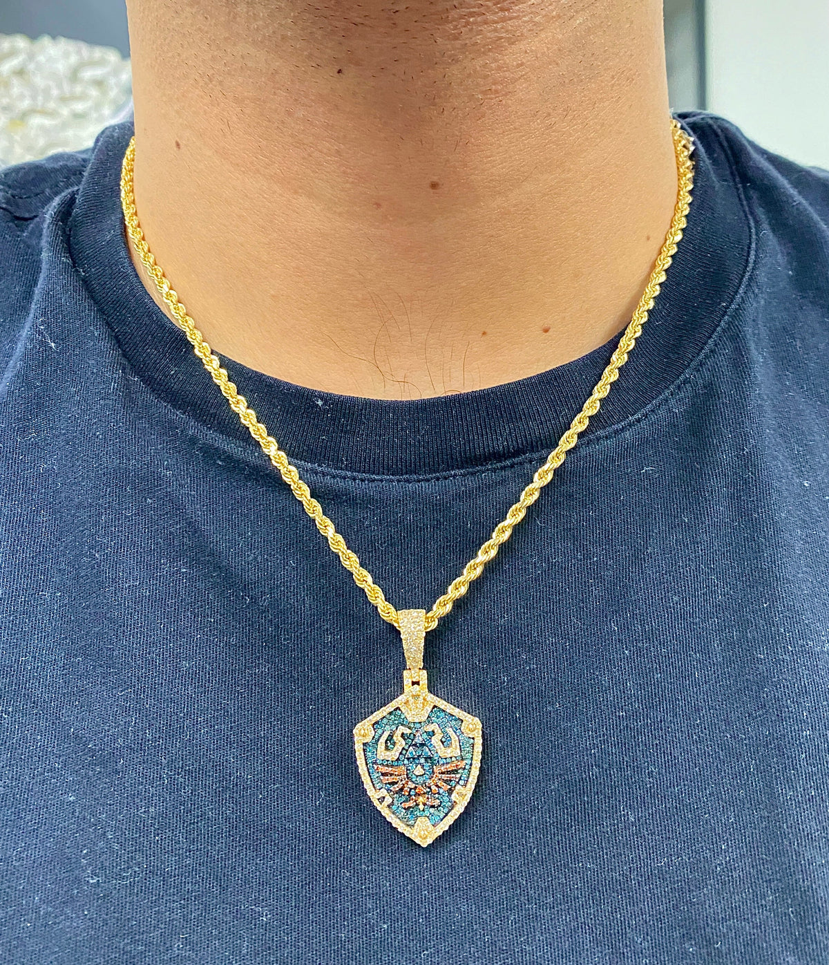 Diamond Link Shield Pendant - additional product view 3