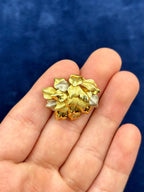 Vintage 18K Gold Estate Textured Leaf Pendant - additional product view 2