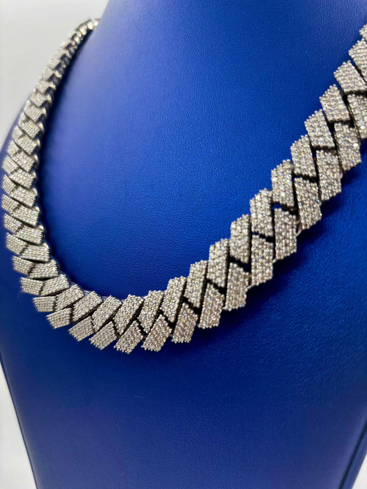 14K 16.5mm Jumbo White Gold and Diamond Cuban Link Chain - additional product view 3