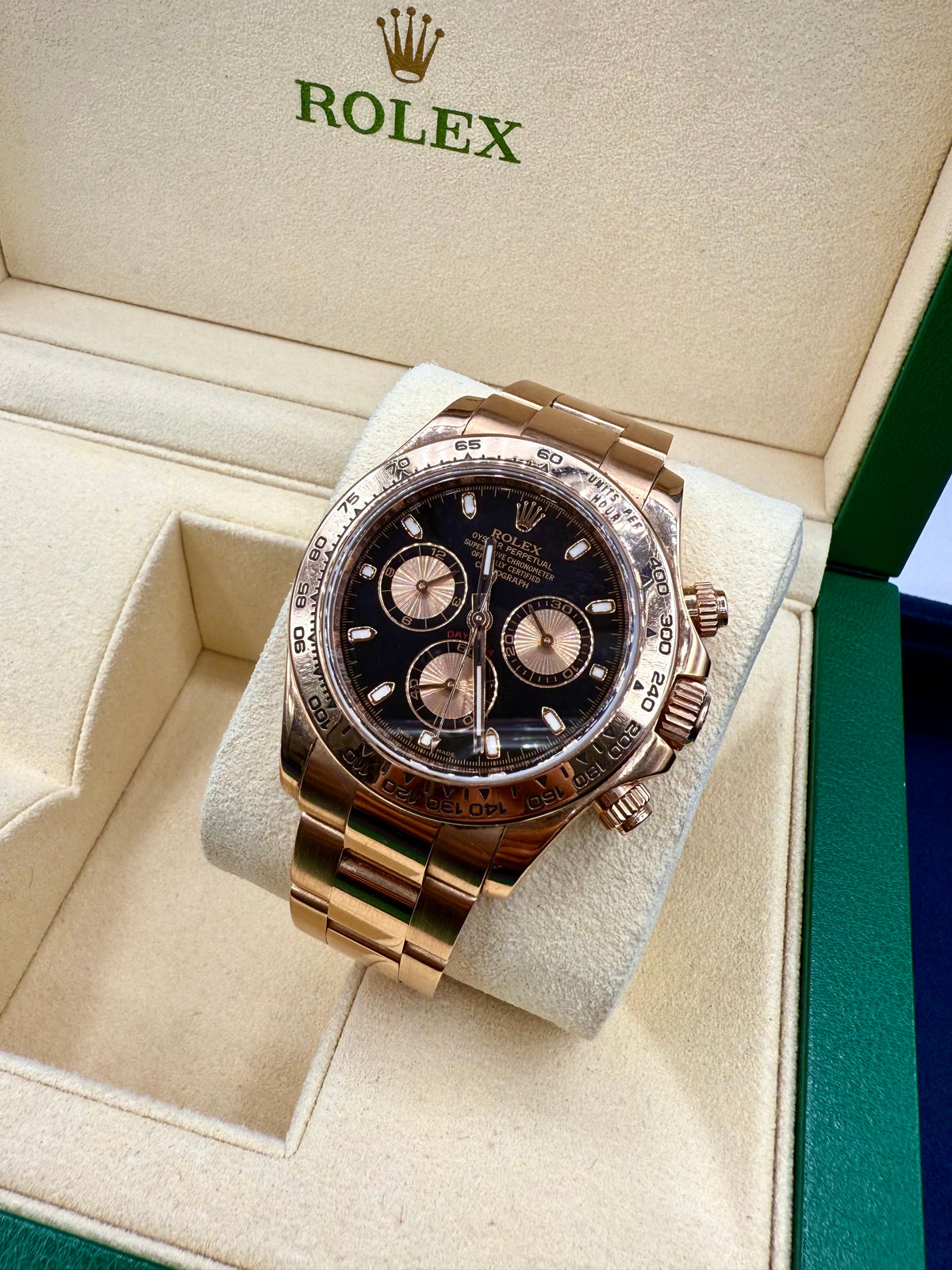18K Gold Rolex Daytona Cosmograph Watch - main product photo