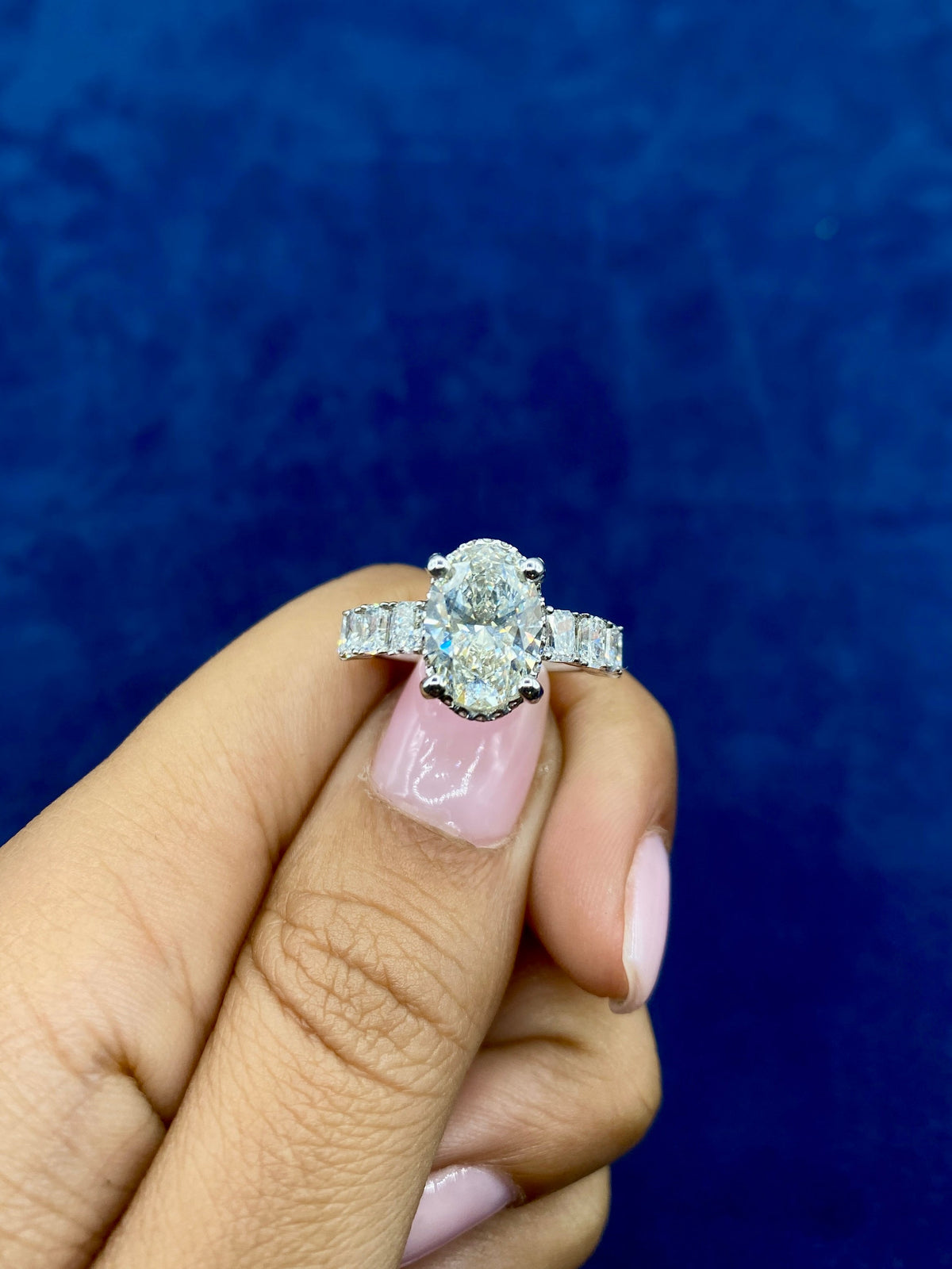 14K Gold Oval Center Radiant Band Lab Diamond Engagement Ring - additional product view 6
