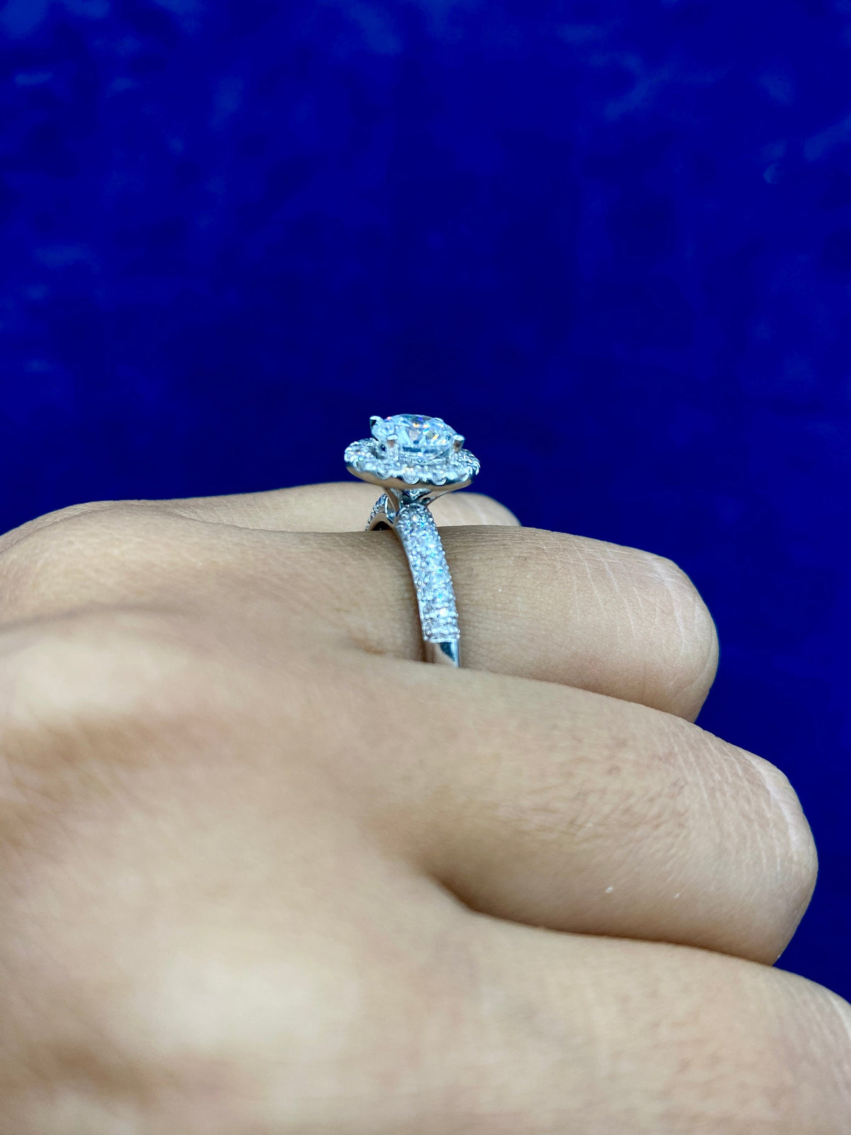 14K Gold Circle Shaped Lab Diamond Ring - additional product view 2