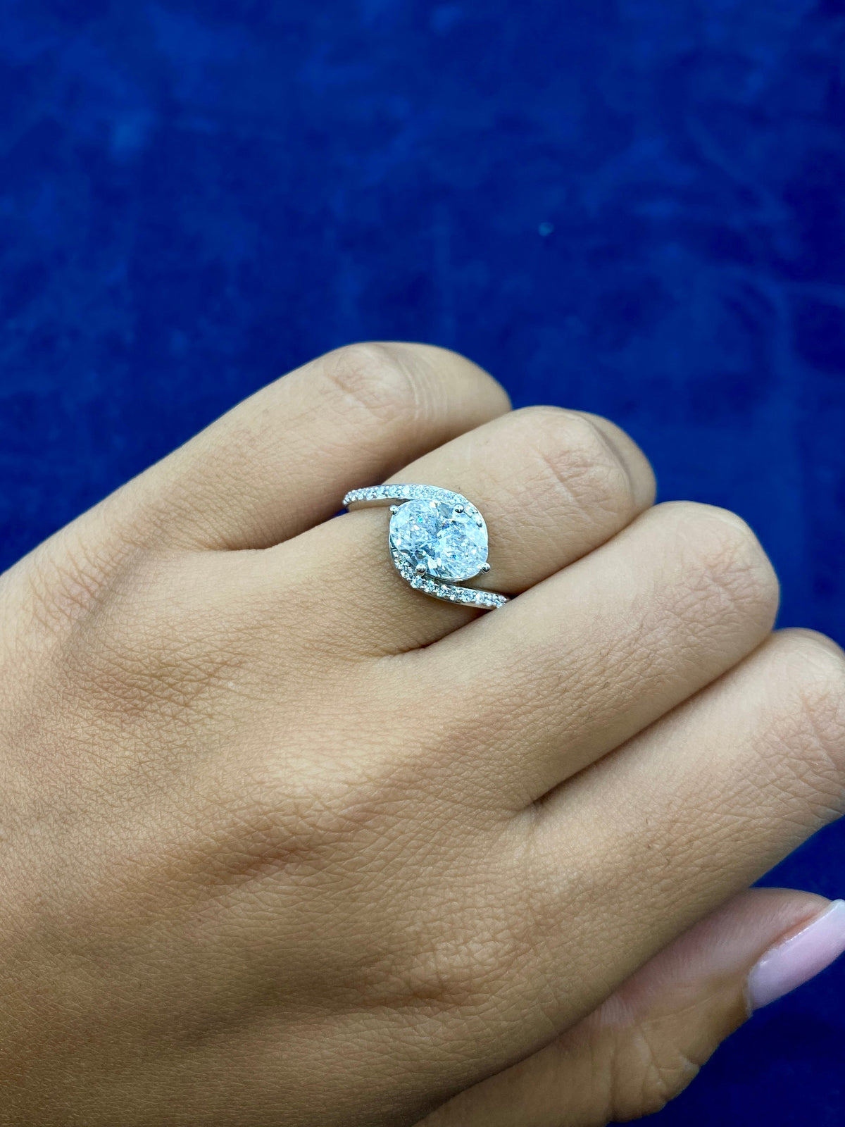 14K Gold Circle Cut Spiral Lab Diamond Engagement Ring - additional product view 2