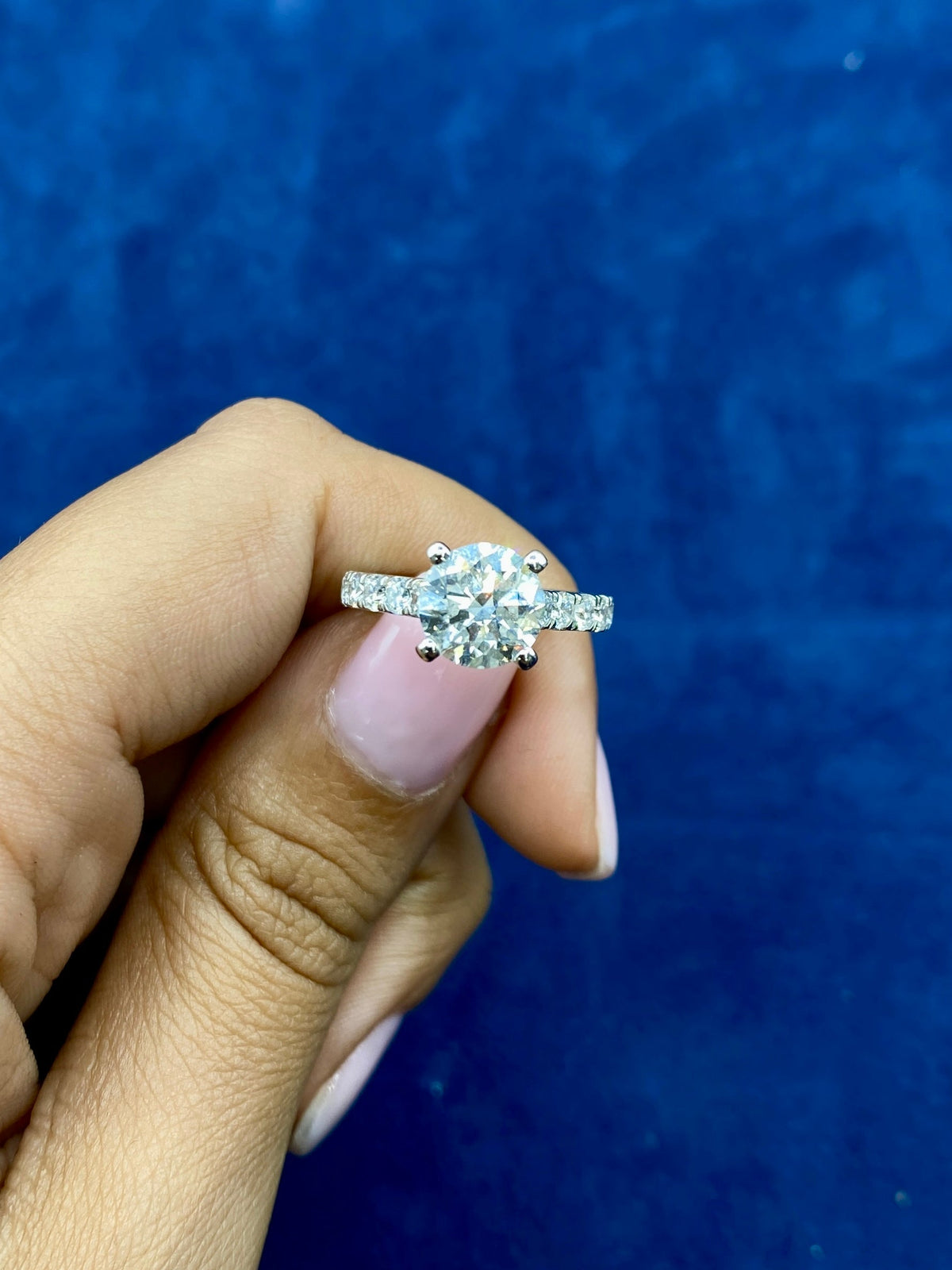 14K Gold Elegant Circle Cut Lab Diamond Engagement Ring - additional product view 2
