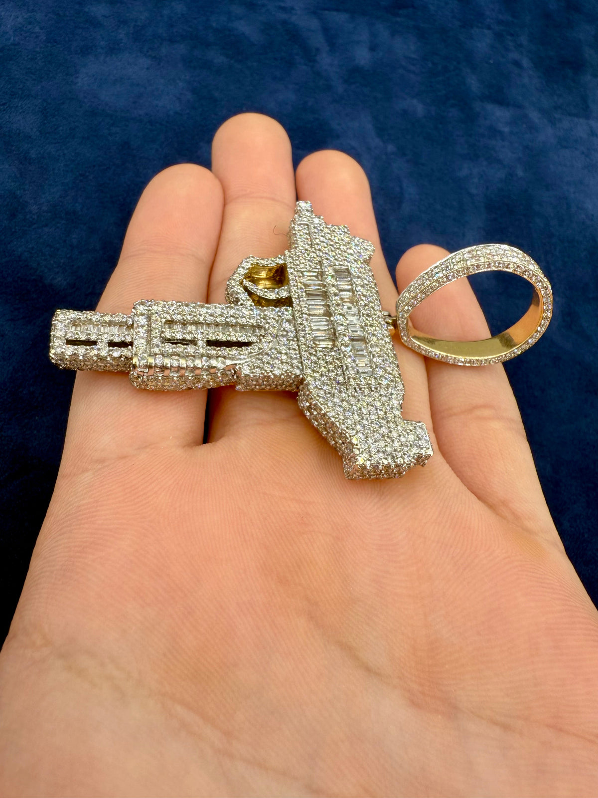 18K Gold and VS Diamond Jumbo Uzi Pendant - additional product view 5