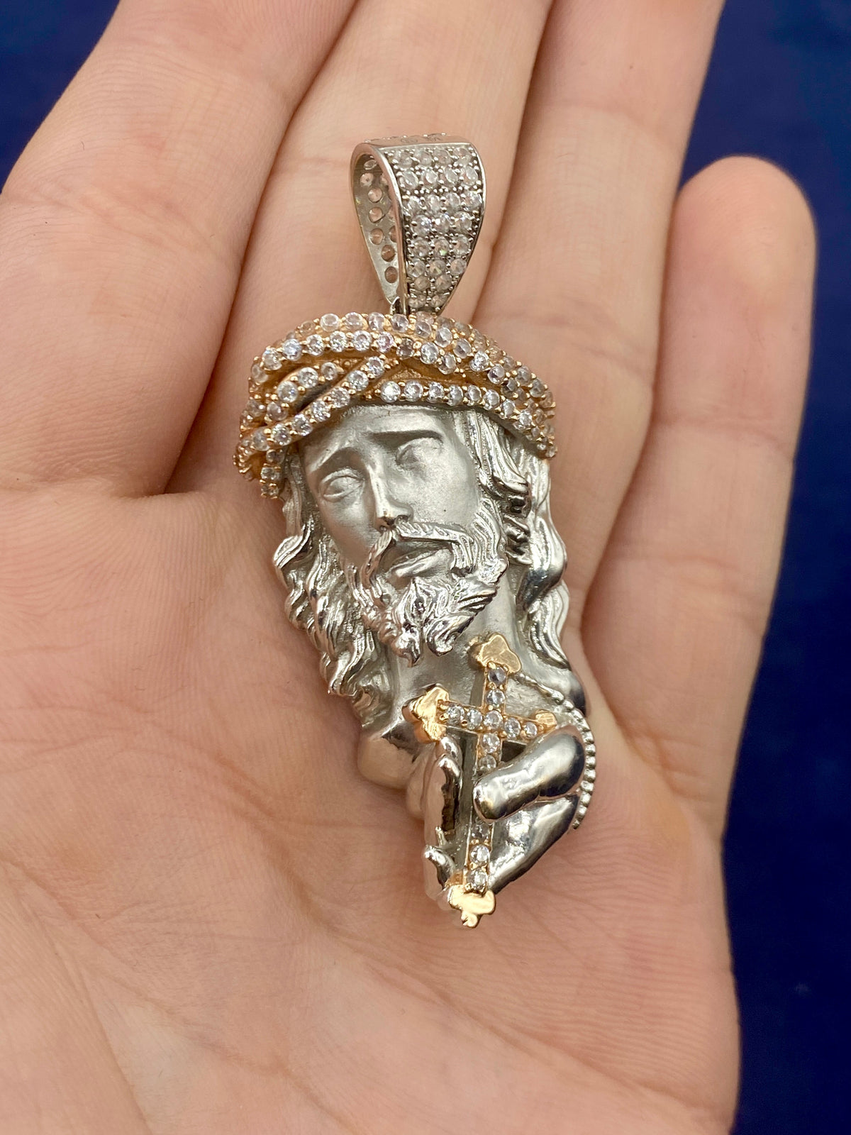 14K Gold Custom Jesus and Cross Pendant - additional product view 3