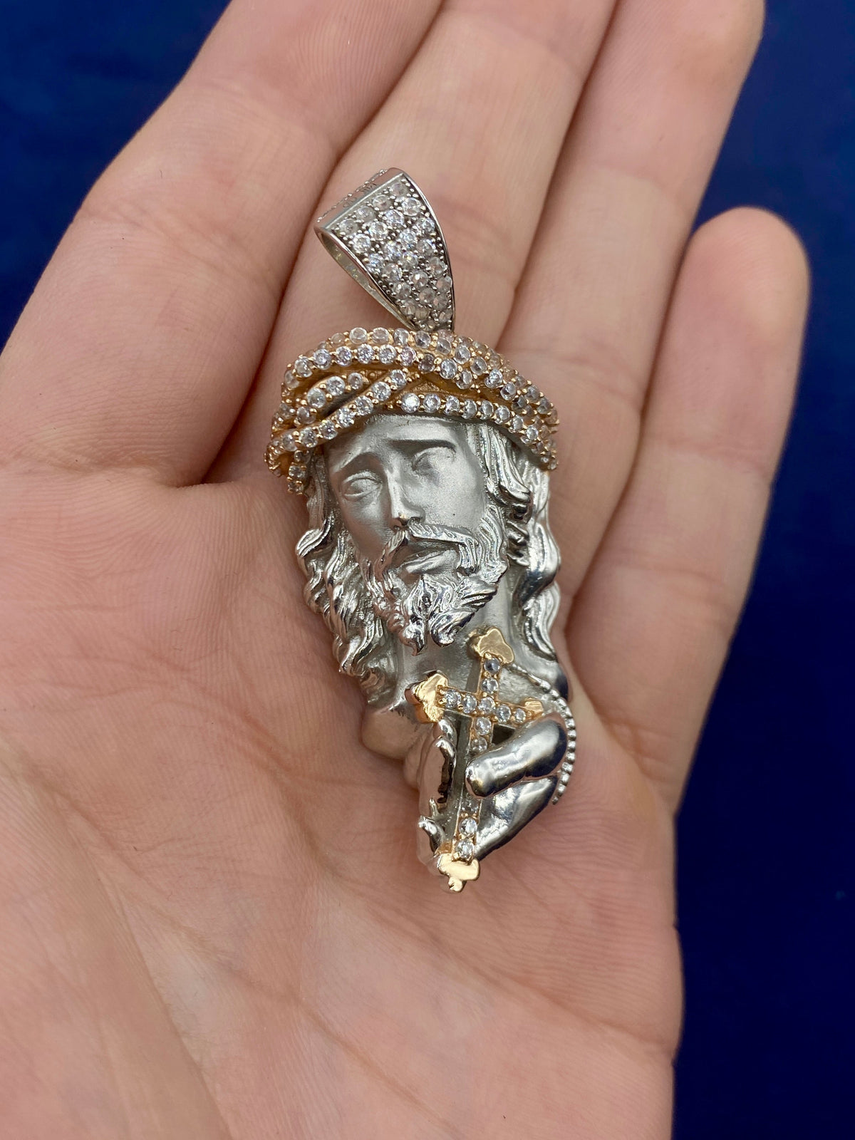 14K Gold Custom Jesus and Cross Pendant - additional product view 6
